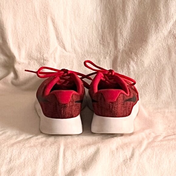 Nike Tanjun University Red/Black Lace-Up Athletic Shoes - Picture 10 of 11